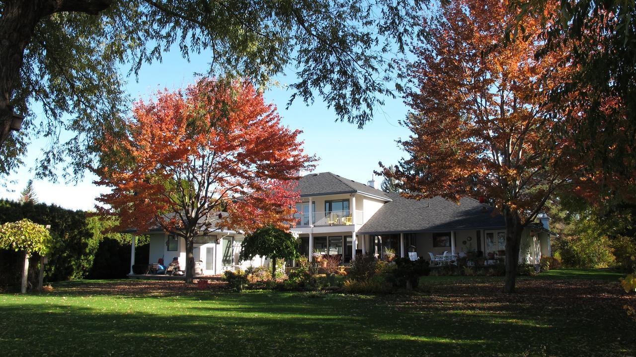 Lakeshore 3* Kelowna