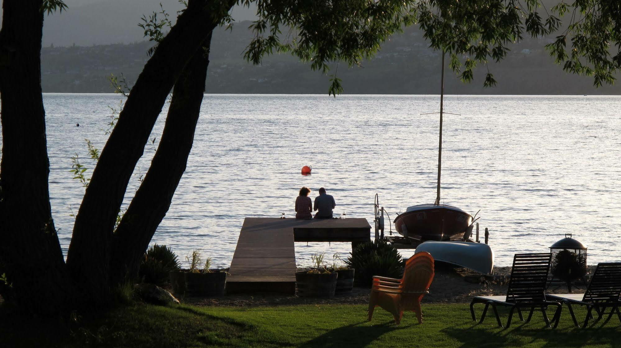 Lakeshore 3* Kelowna