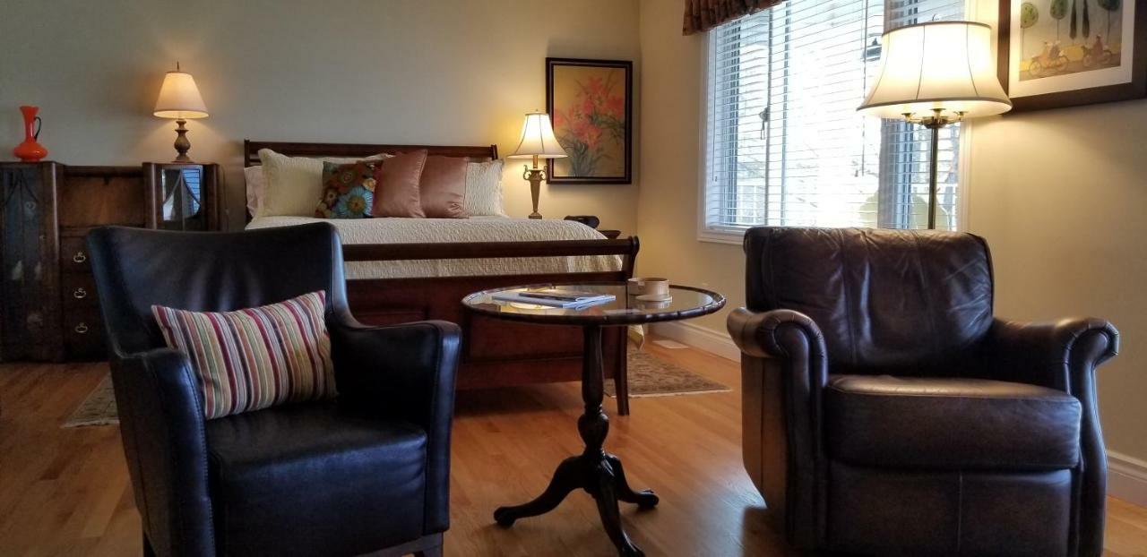 Couette-café Lakeshore 3*